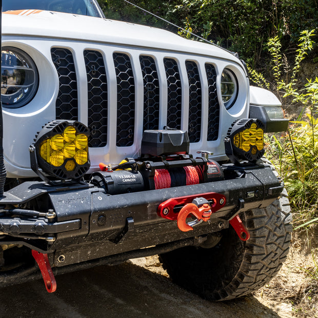 RUGCEL 12V 13500LB WINCH Red Synthetic Rope